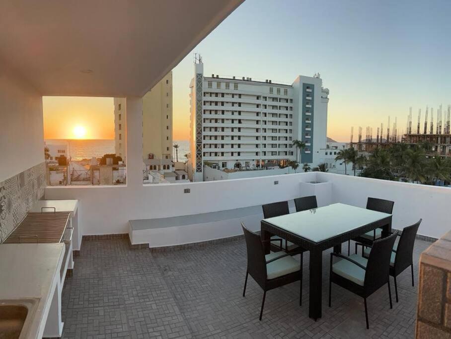 2Br/2Ba Condo 1 Block To Ocean! - Unit 3 Mazatlán Esterno foto