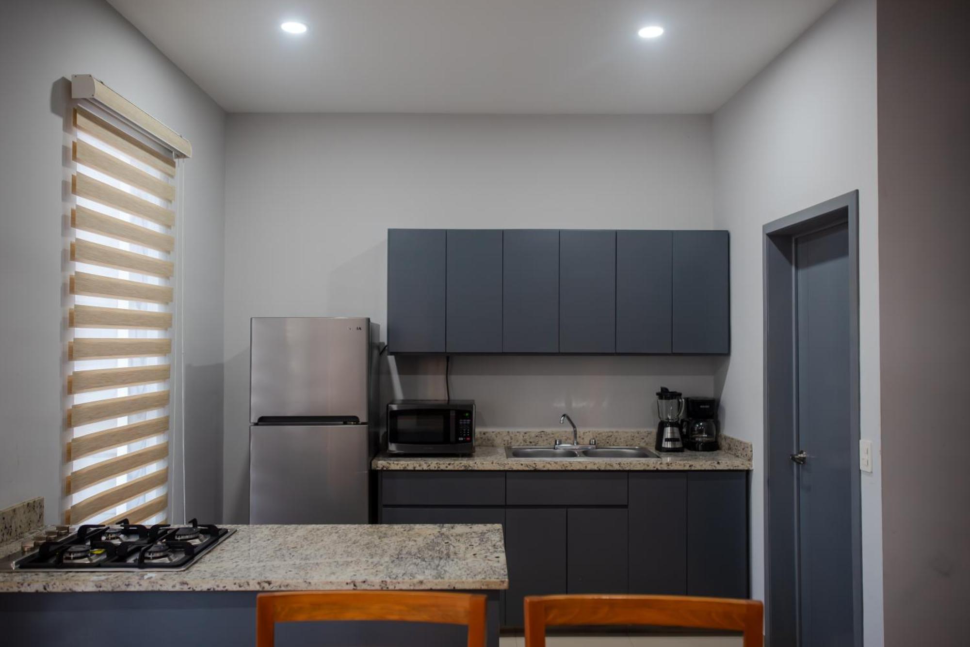 2Br/2Ba Condo 1 Block To Ocean! - Unit 3 Mazatlán Esterno foto